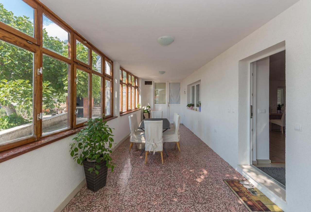 Apartment Strawberry Makarska Exterior foto