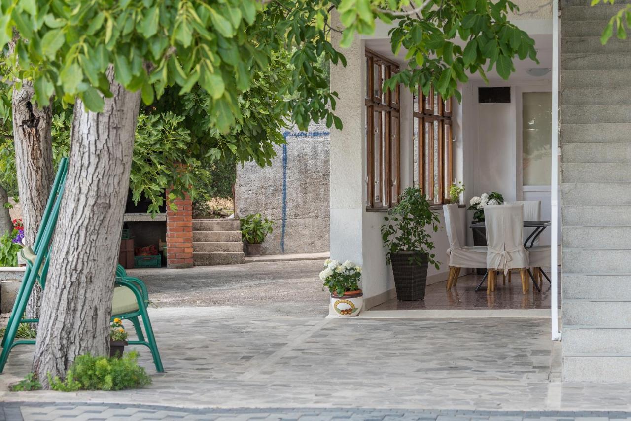 Apartment Strawberry Makarska Exterior foto